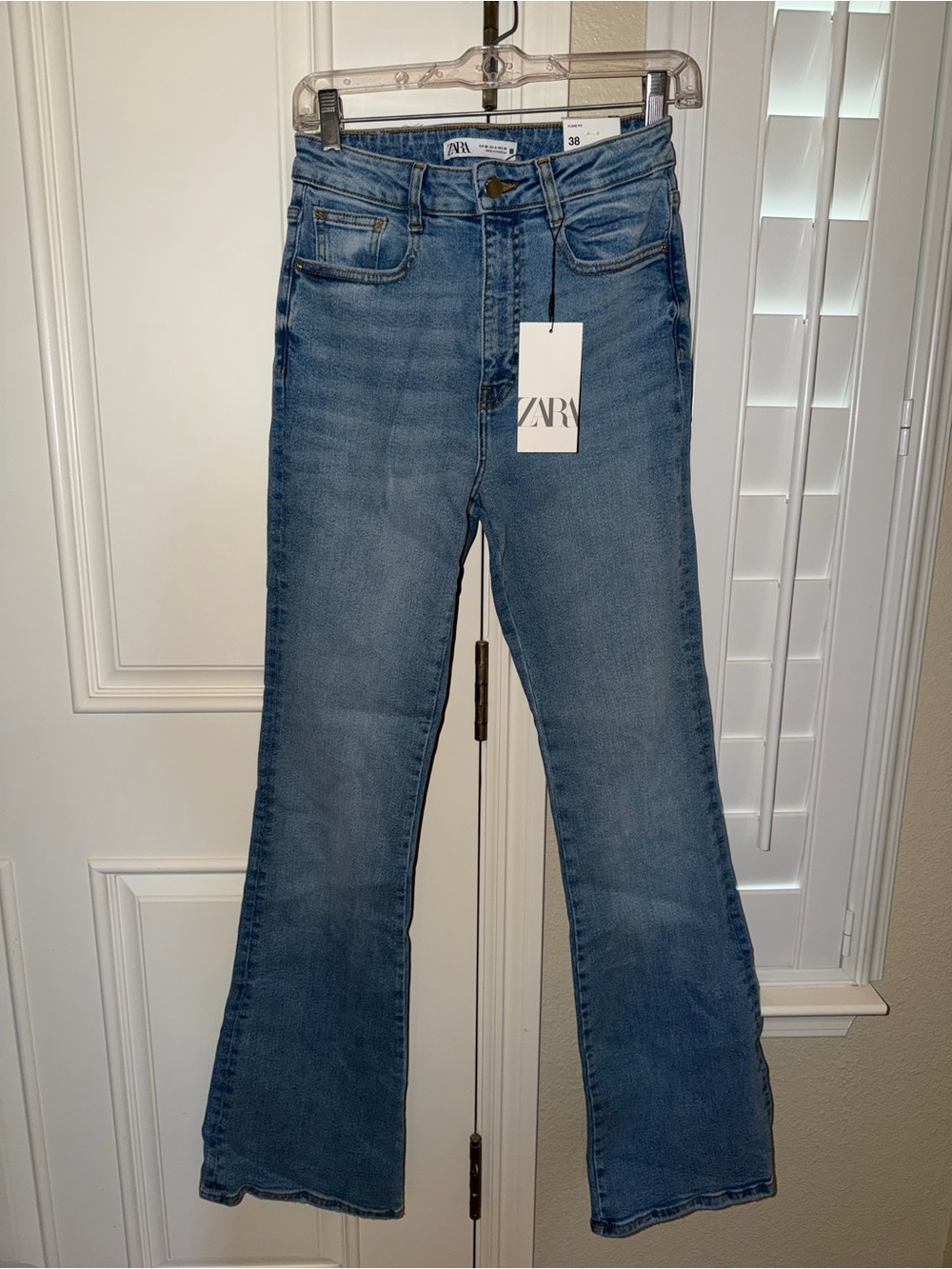 ZARA Classic Blue Flare Jeans - Women's